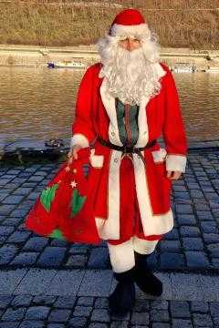 Santa ve vašem obýváku:...