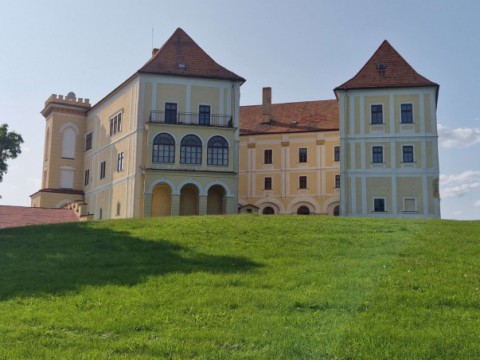 Detektivní historická...
