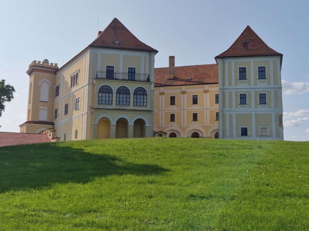 Detektivní historická...